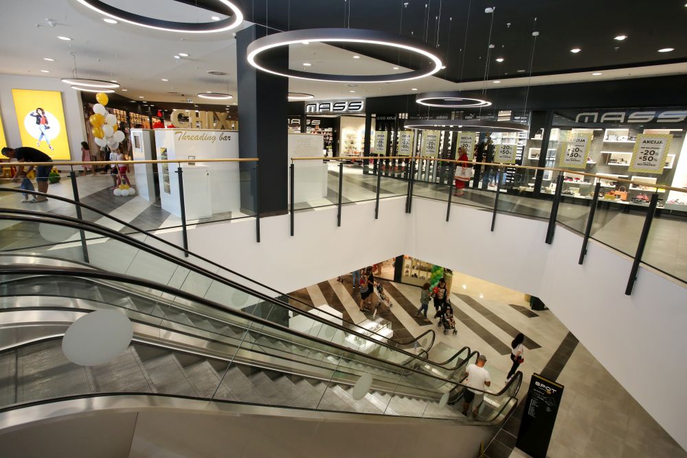 Spot Shopping Centre