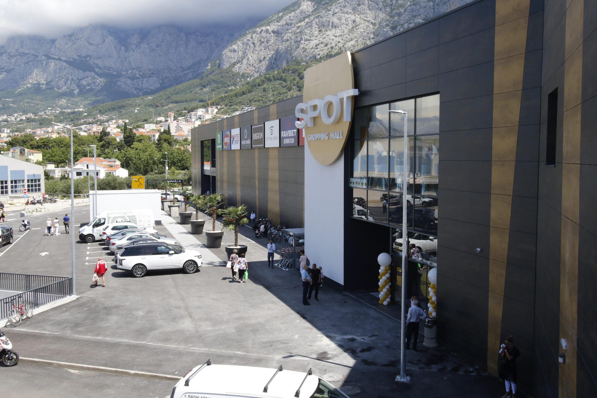 Spot Shopping Centre