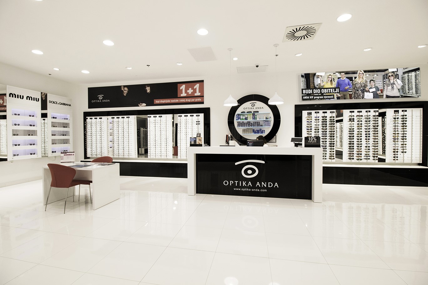 Various ˝fit out˝ projects